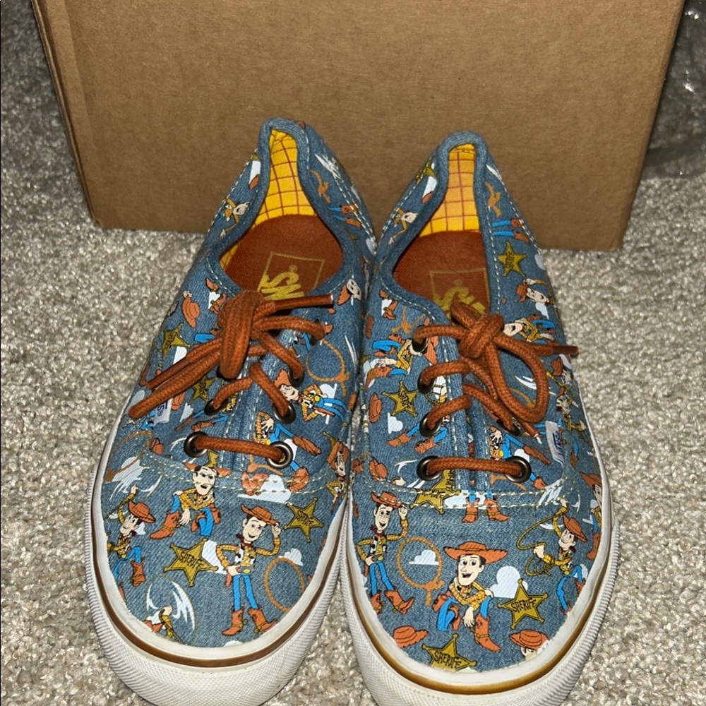 Woody Character Print Sneakers unisex men’s 6. Women’s 7.5